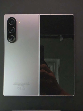 Riyadh, Mobile Phones, SAR 3000,  Samsung Galaxy Fold 6 256GB