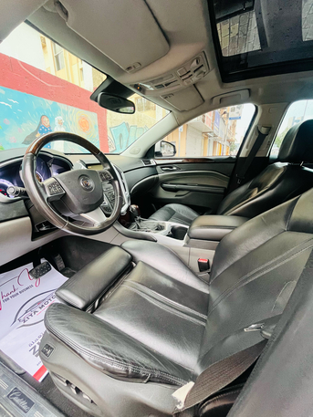 Ras Rumman, Vehicles, Cars & Trucks , BHD 3300,  Cadillac SRX,  2010,  Automatic,  177500 KM,   -  -Full Option - Comfort And Powerful - Well Maintained