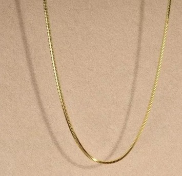 Manama, Lost & Found, Lost Gold Chain