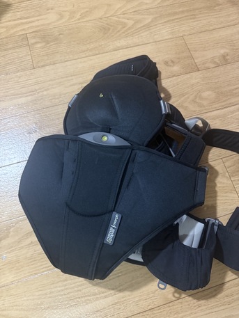 Riyadh, Baby & Kid Stuff, SAR 300,  Mamas & Papas Morph Baby Carrier - Ergonomic Carrier Designed For Parents