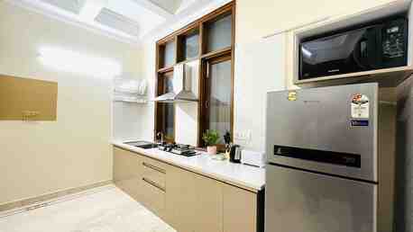 New Delhi, Apts/Flats Wanted, INR 8676/day,  Furnished,  600 Sq. Feet,  Modern 1BHK - Green Park & Hauz Khas Village