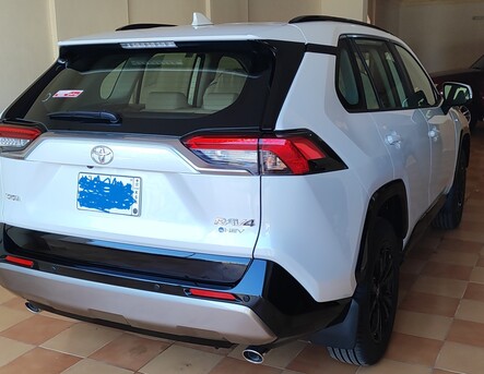 Jeddah, Vehicles, Cars & Trucks , SAR 120000,  Toyota RAV4 Hybrid,  2025,  Automatic,  2400 KM,  XLE White 2400KM Milage