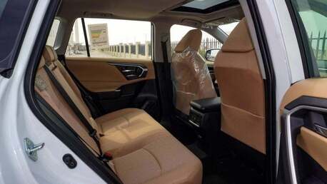 Jeddah, Vehicles, Cars & Trucks , SAR 120000,  Toyota RAV4 Hybrid,  2025,  Automatic,  2400 KM,  XLE White 2400KM Milage