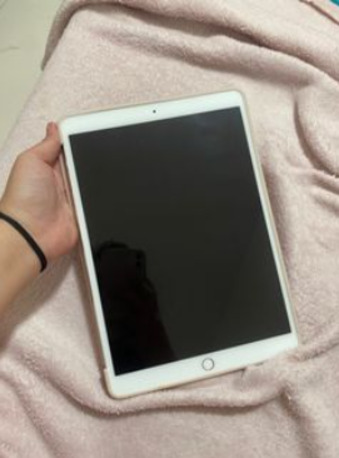 Riyadh, Computers, SAR 500,  For Sale: Apple IPad Pro 10.5" (64GB) &ndash; Silver