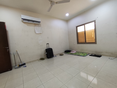 Tubli, Apartments/Houses, BHD 120/year,  1 BR,  Tubli:- Rooftop Studio Flat On Rent With Unlimited Ewa
