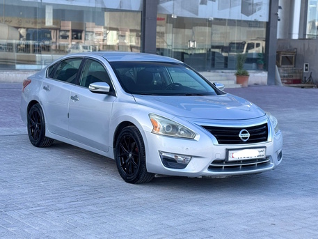 Manama, Vehicles, Cars & Trucks , BHD 1800,  Nissan Altima,  2013,  Automatic,  177100 KM,    (Silver)