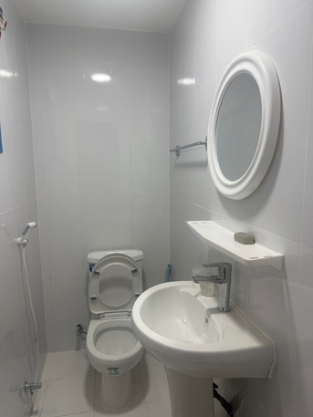 Salmaniya, Apartments/Houses, BHD 90/month,  Sharing Accommodation Of Fully Furnished 1Bedroom With Bathroom