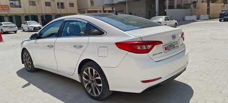 Manama, Vehicles, Cars & Trucks , BHD 2250,  Hyundai Sonata,  2015,  Automatic,  147157 KM,  Sun Roof, Reverse Camera, Android Screen, Clean And Neat Car !