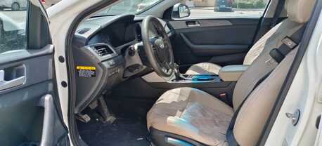 Manama, Vehicles, Cars & Trucks , BHD 2250,  Hyundai Sonata,  2015,  Automatic,  147157 KM,  Sun Roof, Reverse Camera, Android Screen, Clean And Neat Car !