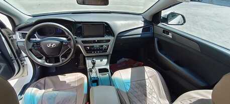 Manama, Vehicles, Cars & Trucks , BHD 2250,  Hyundai Sonata,  2015,  Automatic,  147157 KM,  Sun Roof, Reverse Camera, Android Screen, Clean And Neat Car !