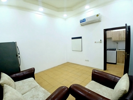 Hidd, Apartments/Houses, BHD 190/month,  1 BR,  Flat 1bhk Semi Furnished New Hidd