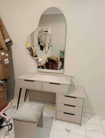 Jeddah, Items Wanted, ✨ Brand New Customized Dressing Table With Mirror &ndash; Modern Design