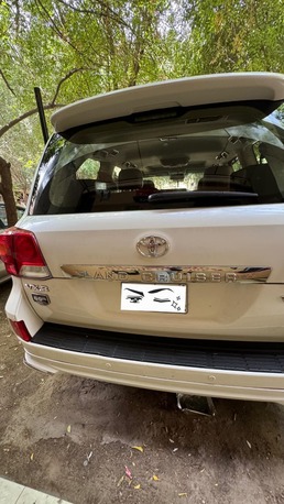 Al Adama, Vehicles, Cars & Trucks , SAR 130000,  Toyota Land Cruiser,  2015,  Automatic,  301000 KM,  Vxr (full Options)SUV For Sale