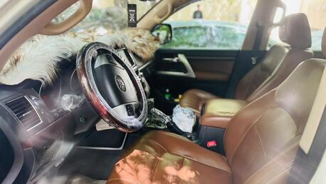 Al Adama, Vehicles, Cars & Trucks , SAR 130000,  Toyota Land Cruiser,  2015,  Automatic,  301000 KM,  Vxr (full Options)SUV For Sale