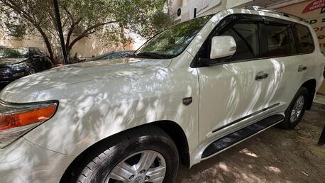 Al Adama, Vehicles, Cars & Trucks , SAR 130000,  Toyota Land Cruiser,  2015,  Automatic,  301000 KM,  Vxr (full Options)SUV For Sale
