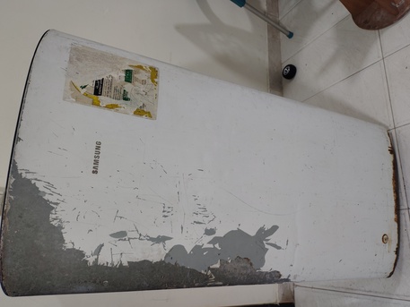 Dammam, Free Items, Old Fridge In Working Condition