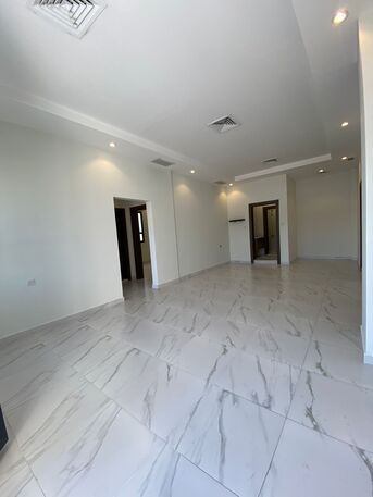 Kuwait City, Apartments/Houses, KWD 550/month,  3 BR,  0 Sq. Meter,  Ground Floor Apartment For Rent In Abu Hasaniya, With A Private Entrance