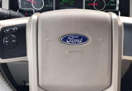 Jubail, Vehicles, Cars & Trucks , SAR 56000,  2013 Expedition, Low Mileage, Original Paint, 4x4,  2013,  157000 KM,  Jubail Down Town Carshowroom Area