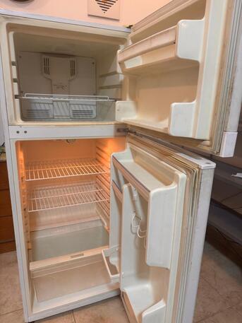 Al Rakah Al Shamaliyah, Appliances, SAR 200,  Refrigerator And Cooking Range