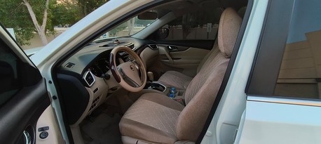 Dubai, Vehicles, Cars & Trucks , AED 24800,  2015 Nissan X‑Trail &ndash; For Sale &mdash; 24,800 AED,  2015,  Automatic,  175000 KM,