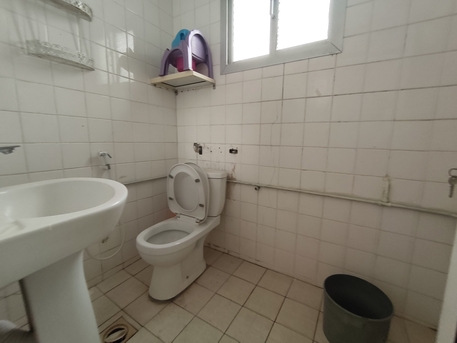 Salmaniya, Apartments/Houses, BHD 180/year,  3 BR,  Salmaniya:- 3Bhk Unfurnished Flat On Rent..