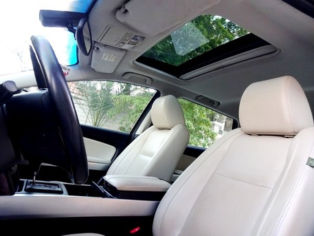 Zinj, Vehicles, Cars & Trucks , BHD 3950,  MAZDA CX 9,  2015,  Automatic,  124000 KM,  MAZDA CX-9 FULL OPTION V6 7 SEATER SUV URGENT FOR SALE