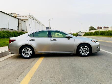 Riyadh, Vehicles, Cars & Trucks , SAR 82000,  Lexus ES 350,  2016,  Automatic,  211200 KM,  For Sale:   &ndash; The Gold Standard Of Reliability