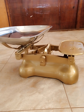 Kampala, Electronics, UGX 240000,  Counter Manual Scale With Seven Test Weights Beam Balance