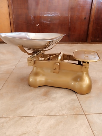 Kampala, Electronics, UGX 250000,  Hot Selling Mechanical Old Fashion Counter Manual Scale