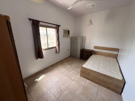 Diraz, Apartments/Houses, 2 BR,  Flat For Rent &ndash; Budaiya Highway (Near Alosra) | BD 190 Inclusive