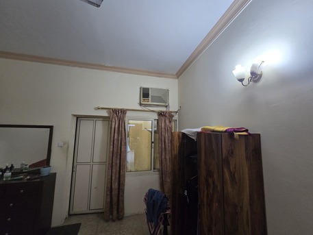 Manama, Air Conditioners, BHD 45,  Window Type AC Capacity 2 Tons, Good Condition