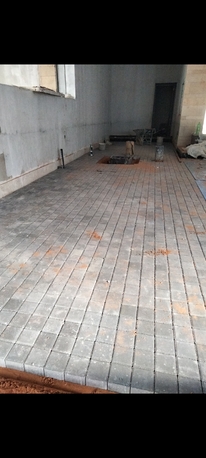 Riyadh, Construction, Tiles Fixing