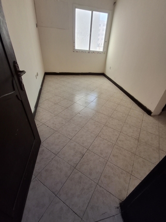 Hoora, Apartments/Houses, BHD 200/month,  2 BR,  2bhk Whith Ewa Ac 200bd Ewa 40bd Limit Near Asharaf