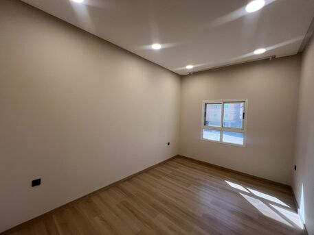 Janabiya, Apartments/Houses, BHD 300/month,  3 BR,  Spacious Semi-Furnished Apartment For Rent In Janabiyah