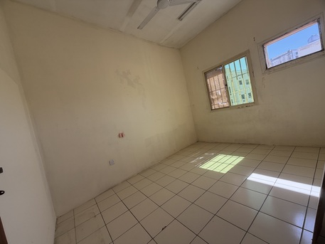 Salmaniya, Apartments/Houses, BHD 140/month,  2 BR,  2 Bedroom Flat For Rent Without Ewa