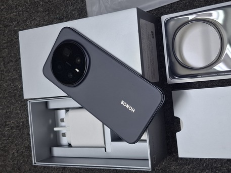 Al Rahmaniyah, Mobile Phones, SAR 3150,  Honor Magic 8 Pro 12gb 512gb New 15 Days Used Only