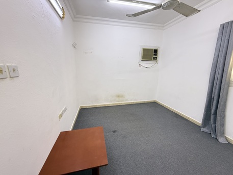 Al Malaz, Rooms Available, SAR 1160/month,  A Carpeted Room For A Decent Bachelor