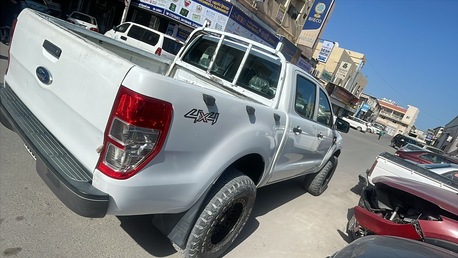 Salmabad, Vehicles, Cars & Trucks , BHD 2750,  Ford Ranger,  2015,  Automatic,  350000 KM,