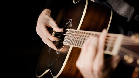 Jeddah, Musical Instruments, Learn Guitar In Jeddah With A Professional Tutor!