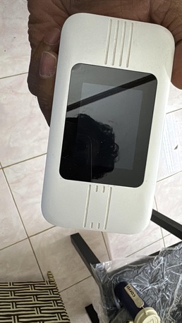 Riyadh, Appliances, SAR 400,  Fast 5G Portable Mobile WiFi Router &ndash; WiFi 6, 5000mAh Battery (Excellent Condition)