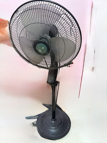 Al Sulaymaniyyah, Electronics, SAR 70,  Fan With Stand Slightly Negotiable