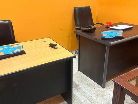 Arad, Furniture, BHD 19,  2 Office Tables For Sale Affordable Used Desks 19 BHD Each Neg
