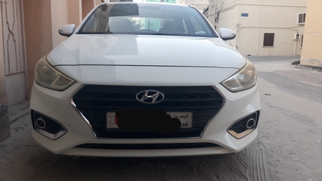 Manama, Vehicles, Cars & Trucks , BHD 3400,  Hyundai Accent,  2018,  Automatic,  85600 KM,    (Mid Option)