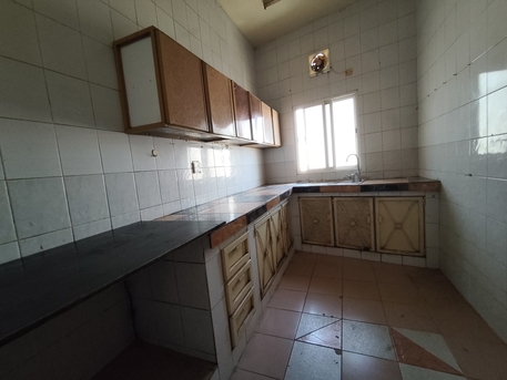 Jidhafs, Apartments/Houses, BHD 160/year,  3 BR,  Jidhafs:- 3Bhk Unfurnished Flat On Rent..