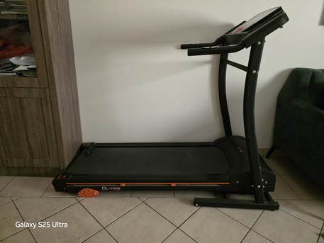 Al Rawdah, Furniture, SAR 250,  Table + Chair + Tredmill