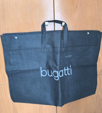 Juffair, Clothing & Accessories, BHD 1,  *Branded Suit Bags For Sale*