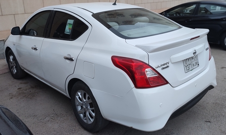 Riyadh, Vehicles, Cars & Trucks , SAR 31500,  Nissan Sunny,  2022,  Automatic,  194 KM,  Top Trim LS, All 4 Doors ,  Back Sensors, Alloy Rims, Back Seats AC Like Fan,