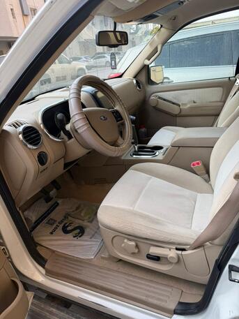 Al Malaz, Vehicles, Cars & Trucks , SAR 16000,  Ford Explorer,  2010,  Automatic,  400000 KM,