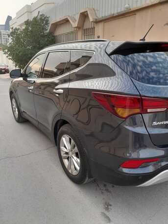 Riyadh, Vehicles, Cars & Trucks , SAR 33500,  Hyundai Santafe,  2016,  Automatic,  243000 KM,   Mid Option  For Sale 33500