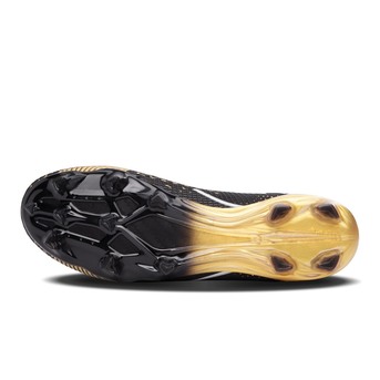 New York, Sporting Goods, Play Like A Pro & Look Like One Too With The Midnight Gator! ⚽✨